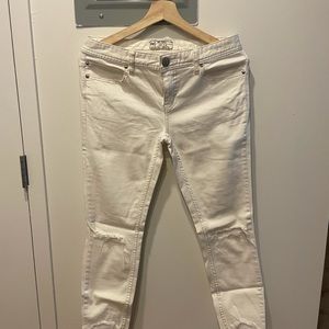 Free people white cropped distressed jeans size 28